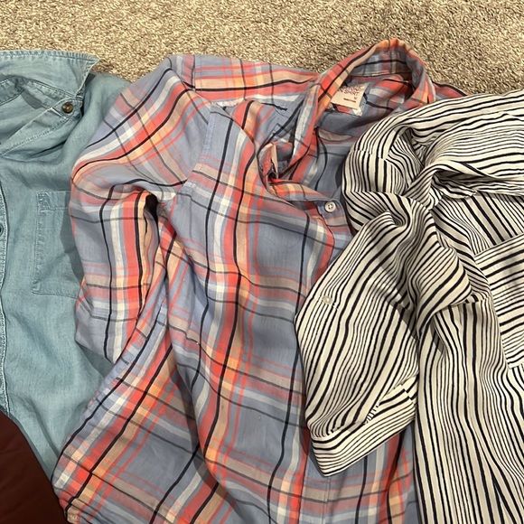 Women button down shirts - Picture 4 of 5